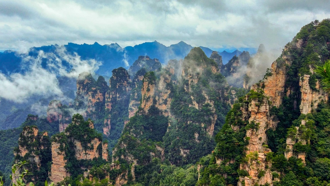 张家界：奇峰异石，人间仙境