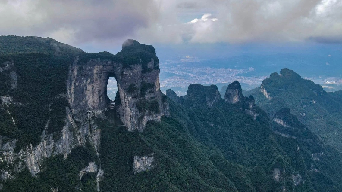 张家界：奇峰异石，人间仙境
