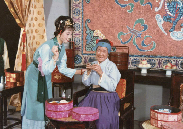  《红楼梦》里“神仙接头”名场面：贾母和刘姥姥的称呼藏着多少 (图3)