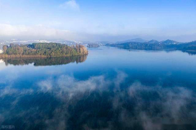 贵州威宁藏惊喜！1 片云海美到窒息，2200 米高原的冬日限定仙境 (图7)