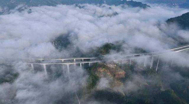 3 个核心条件才能见到！重庆酉沿高速云海奇观，车辆穿行如闯天宫 (图16)