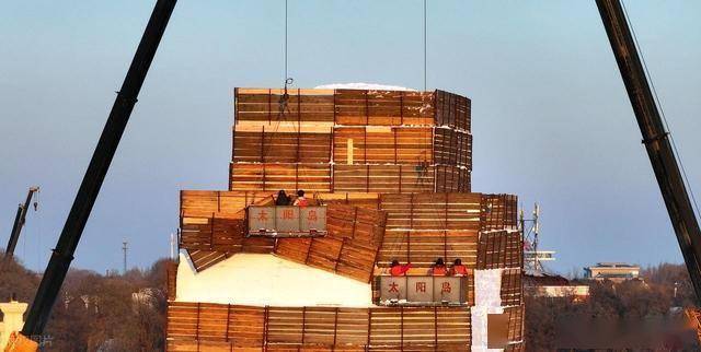 哈尔滨雪博会火出圈！零下20℃的坚守，他们用白雪雕出童话世界 (图11)