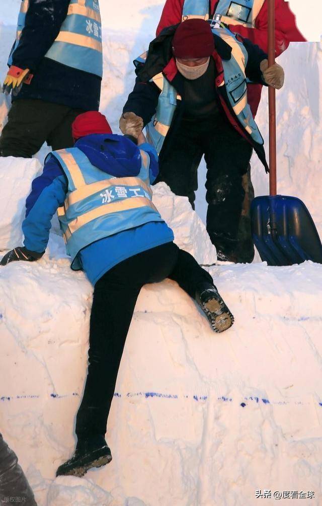 哈尔滨雪博会火出圈！零下20℃的坚守，他们用白雪雕出童话世界 (图7)