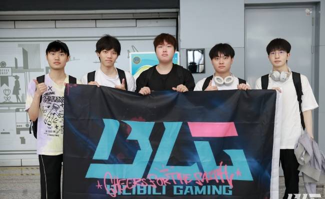 BLG官宣Viper加盟XUN回归 LPL首支全员解散战队诞生 (图1)