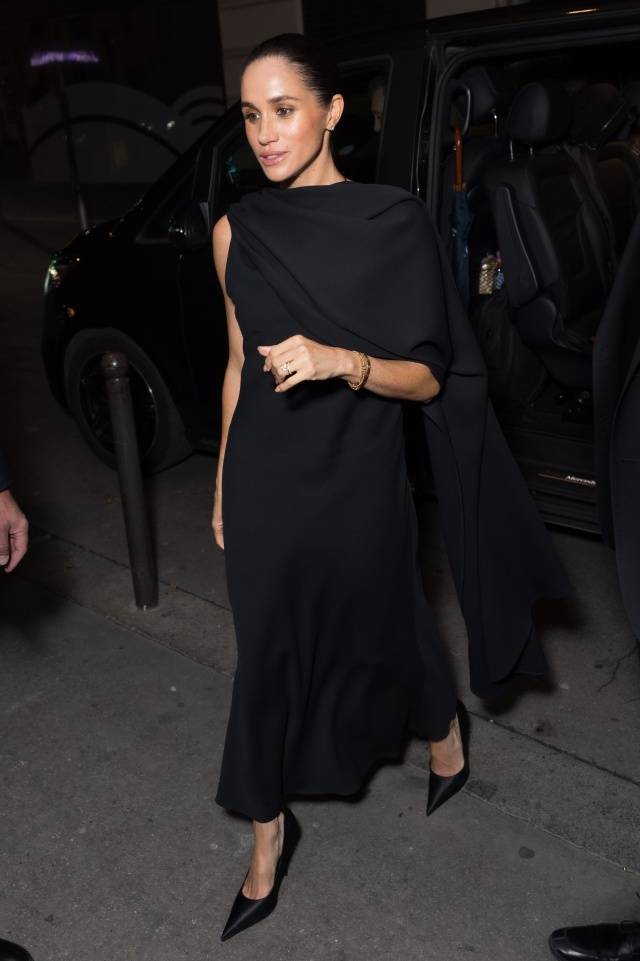 梅根衣品出众，用简约基础款，轻松塑造百变有型的风格 (图5)