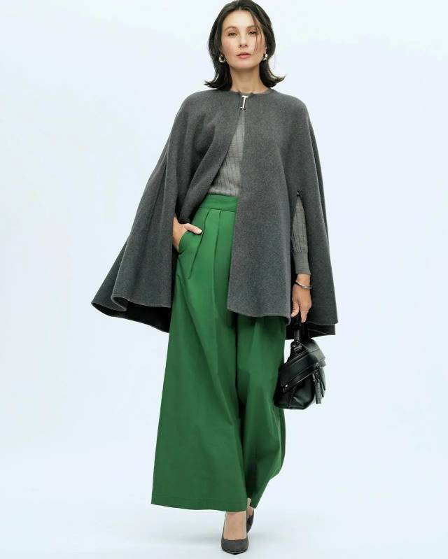 在这个初冬，50+姐姐这样穿，又暖又不费力的时髦(图9)