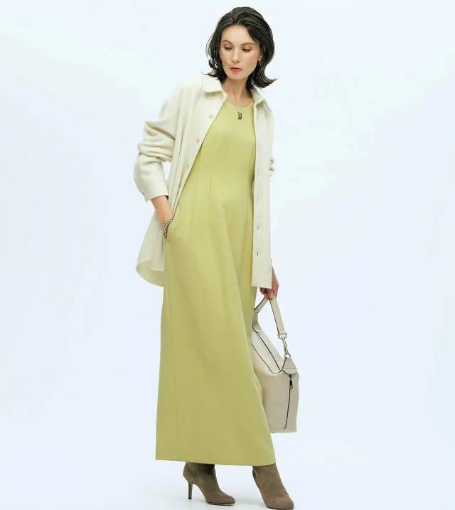 在这个初冬，50+姐姐这样穿，又暖又不费力的时髦(图12)