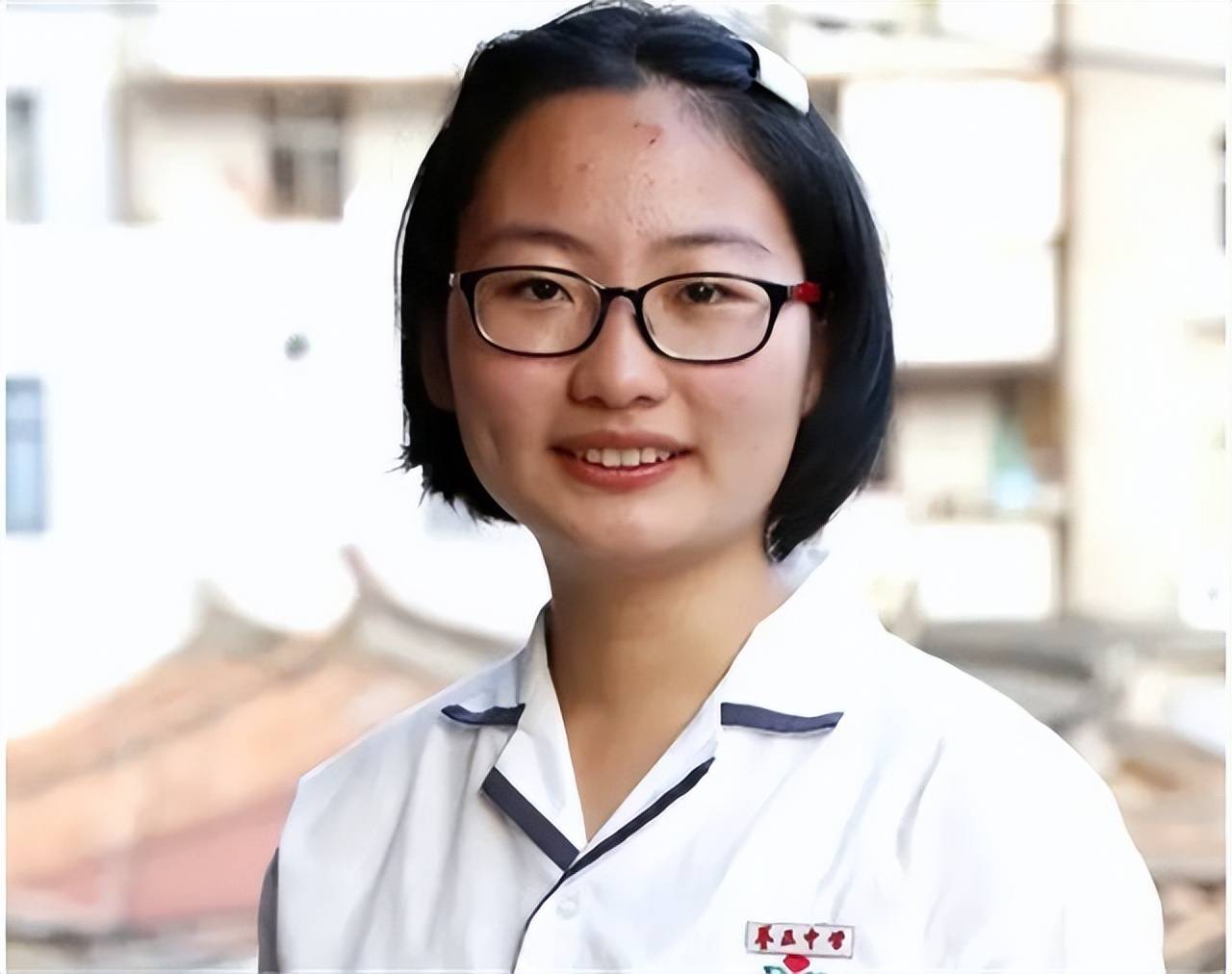 18年高考状元黄亦陈：考入北大，学校奖励40万，改变家庭命运 (图1)