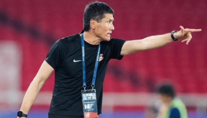 国足新集训计划敲定,很多新人难堪大用,邵佳一或重用4大归化悍将 (图2) 国足新集训计划敲定,很多新人难堪大用,邵佳一或重用4大归化悍将 (图2)