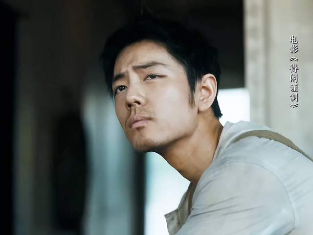 辣评得闲谨制:肖战封神,细糠超标,抗日神剧的“真香”定律 (图2) 辣评得闲谨制:肖战封神,细糠超标,抗日神剧的“真香”定律 (图2)