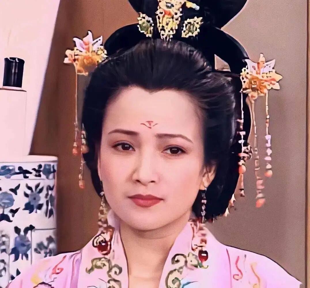 古装第一美女何晴去世!曾演遍四大名著,缘尽刘威许亚军 (图14) 古装第一美女何晴去世!曾演遍四大名著,缘尽刘威许亚军 (图14)