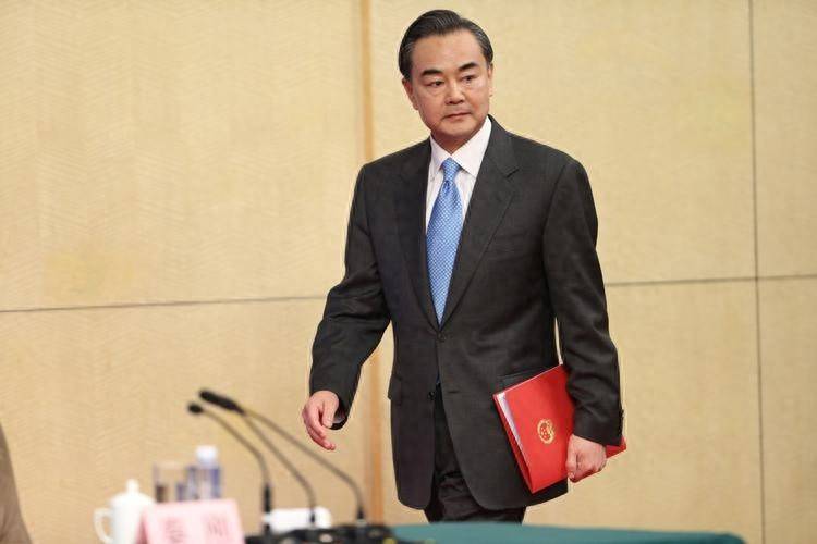 全球南方布局闭环!王毅年终外交锁定中东三国,释放三重战略深意 (图1) 全球南方布局闭环!王毅年终外交锁定中东三国,释放三重战略深意 (图1)