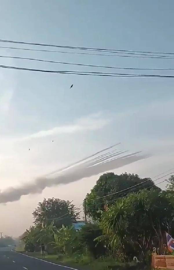 战局急转，03远火炸泰国水坝？中械远火，压得泰柬两军喘不过气来 (图7)