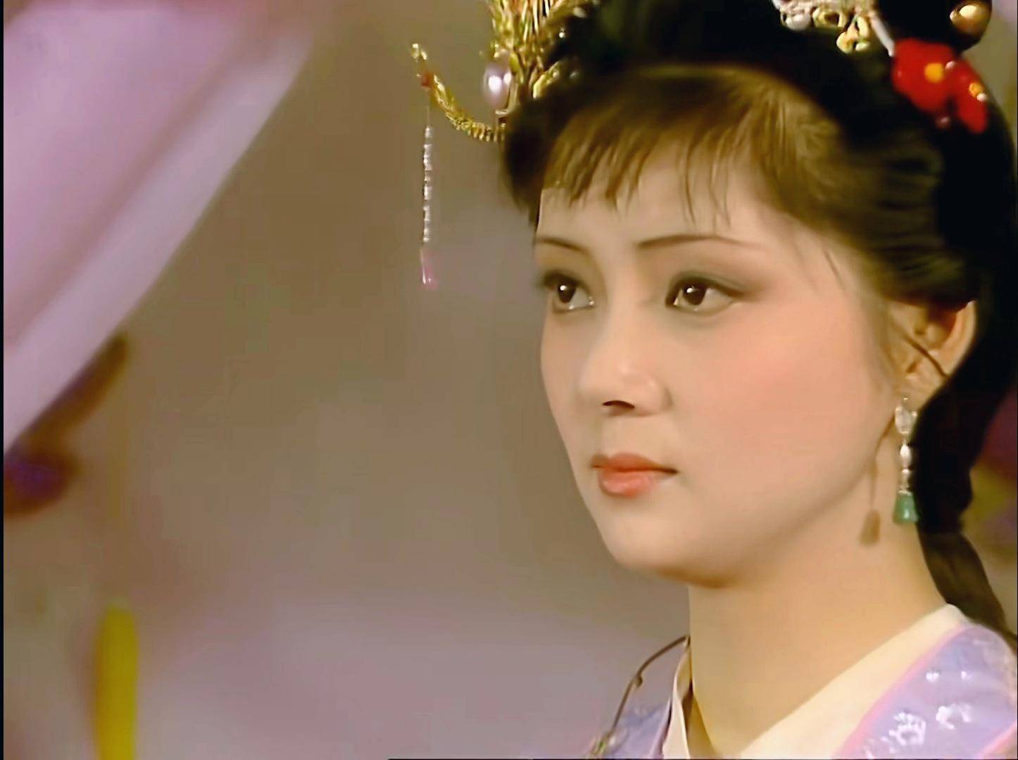 聪明人的“不费力社交”:薛宝钗为何不刻意讨好贾母? (图1) 聪明人的“不费力社交”:薛宝钗为何不刻意讨好贾母? (图1)