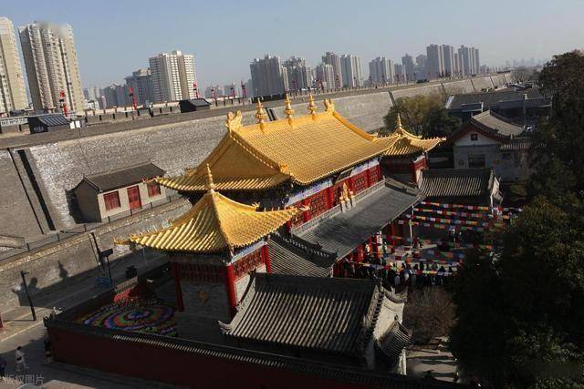 万盏灯火映长安！广仁寺燃灯节引万人奔赴，藏着西安文旅密码 (图7)