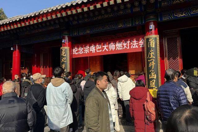 万盏灯火映长安！广仁寺燃灯节引万人奔赴，藏着西安文旅密码 (图14)