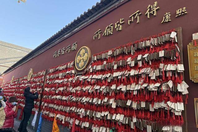 万盏灯火映长安！广仁寺燃灯节引万人奔赴，藏着西安文旅密码 (图16)