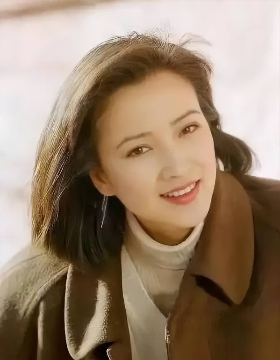 “古典美人”何晴去世,曾劝好友黄绮珊别整容(图1) “古典美人”何晴去世,曾劝好友黄绮珊别整容(图1)