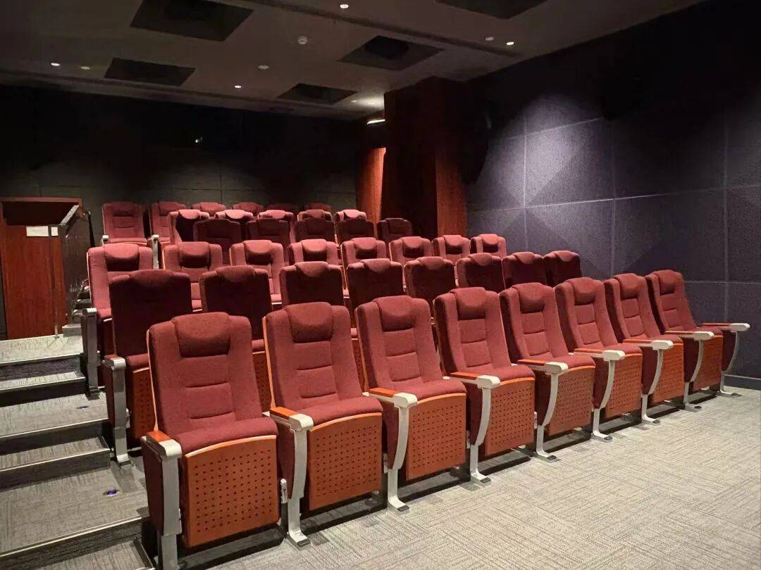 徐汇区首个专业级舞台艺术高清放映厅启幕! (图1) 徐汇区首个专业级舞台艺术高清放映厅启幕! (图1)