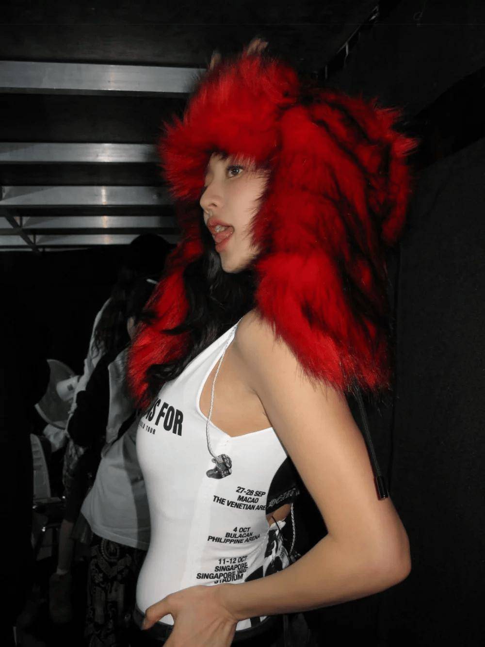 知名女团爱豆画报级美貌引关注，韩网友称赞：堪比官方写真拍摄 (图5)