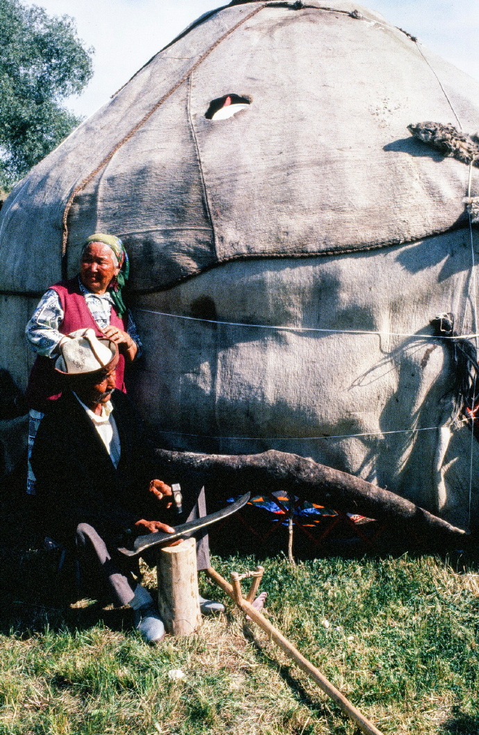 吉尔吉斯斯坦1973年