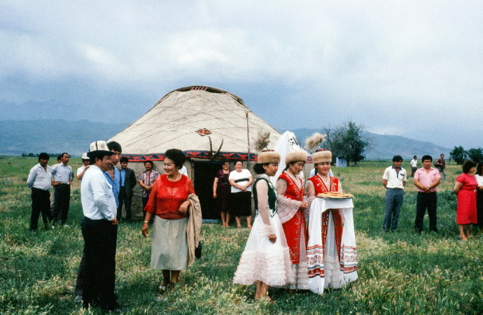 哈萨克斯坦1990年代