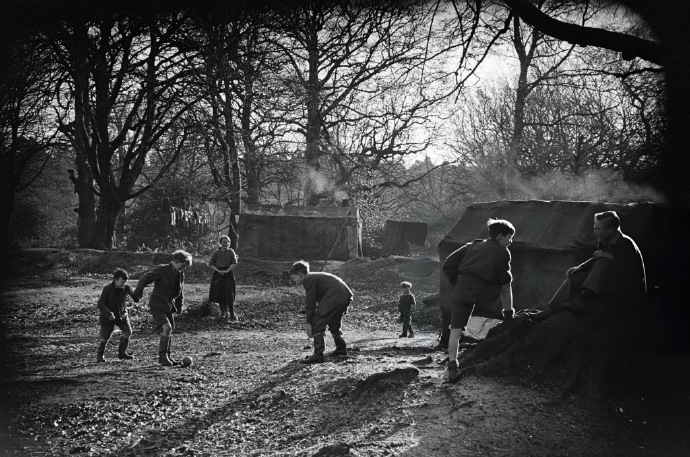 树下的贫民窟 英格兰汉普郡新森林，1949年