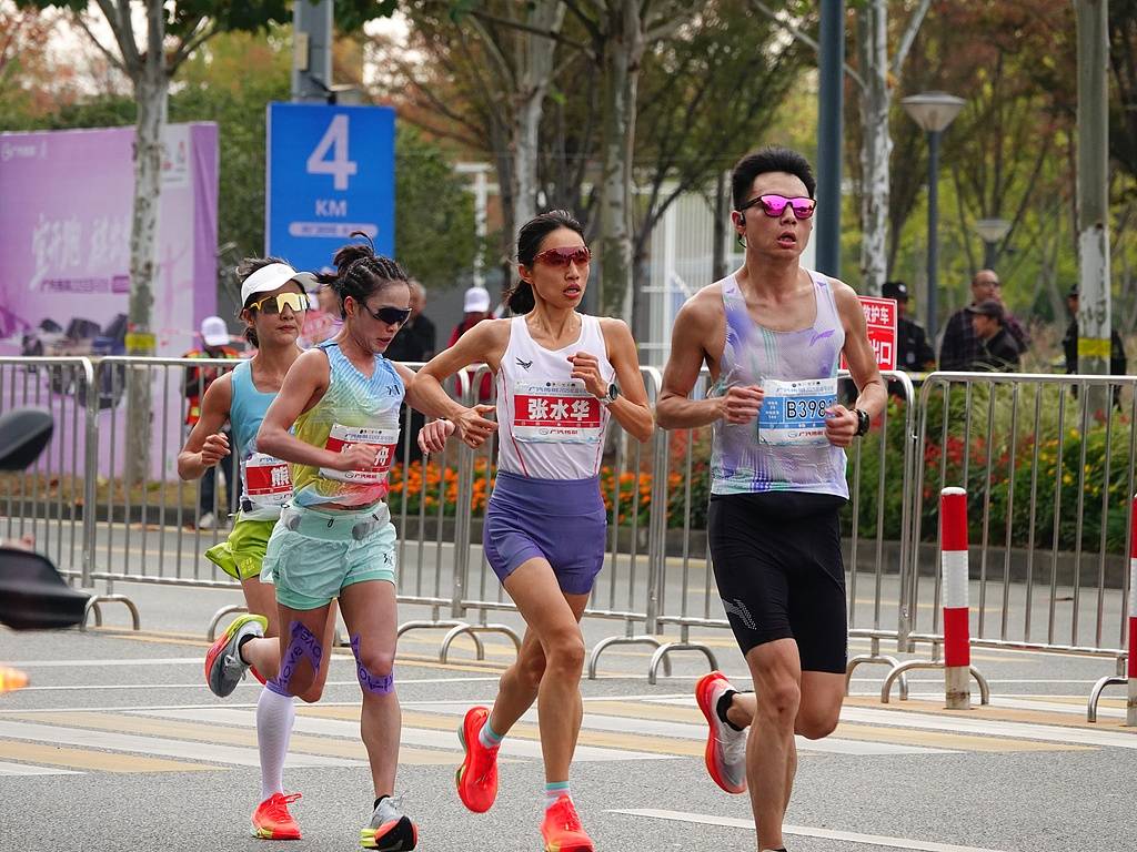 白岩松称医院应给张水华调岗,有点站着说话不腰疼 (图1) 白岩松称医院应给张水华调岗,有点站着说话不腰疼 (图1)