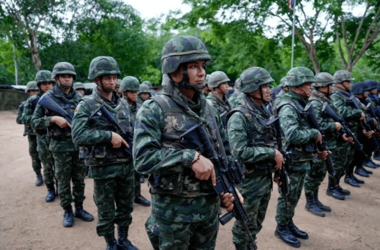 中方话音刚落，泰国松口停火，开出3大条件，要洪森父子“投降”！(图3)