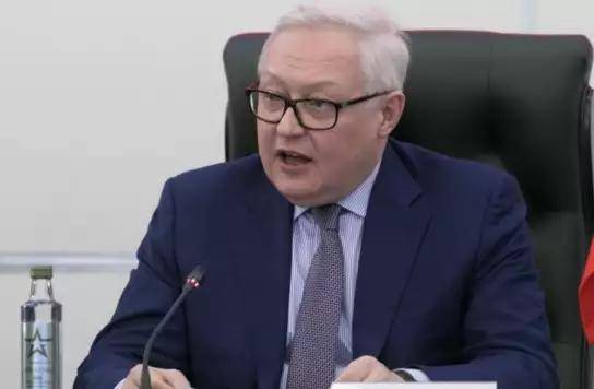 特朗普称俄乌和平临近，俄方罕见积极回应，泽连斯基却拒绝关键条件 (图2)