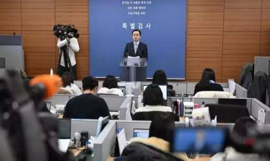 最新证词曝光，金建希“死里逃生”！尹锡悦遭到抛弃，或彻底垮掉 (图3)