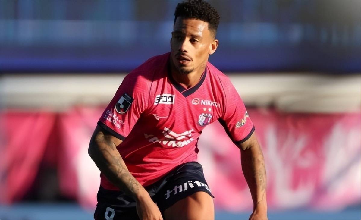 神操作！申花敲定巴西高级货，18球笑傲J联赛，一大短板迎刃而解 (图2)