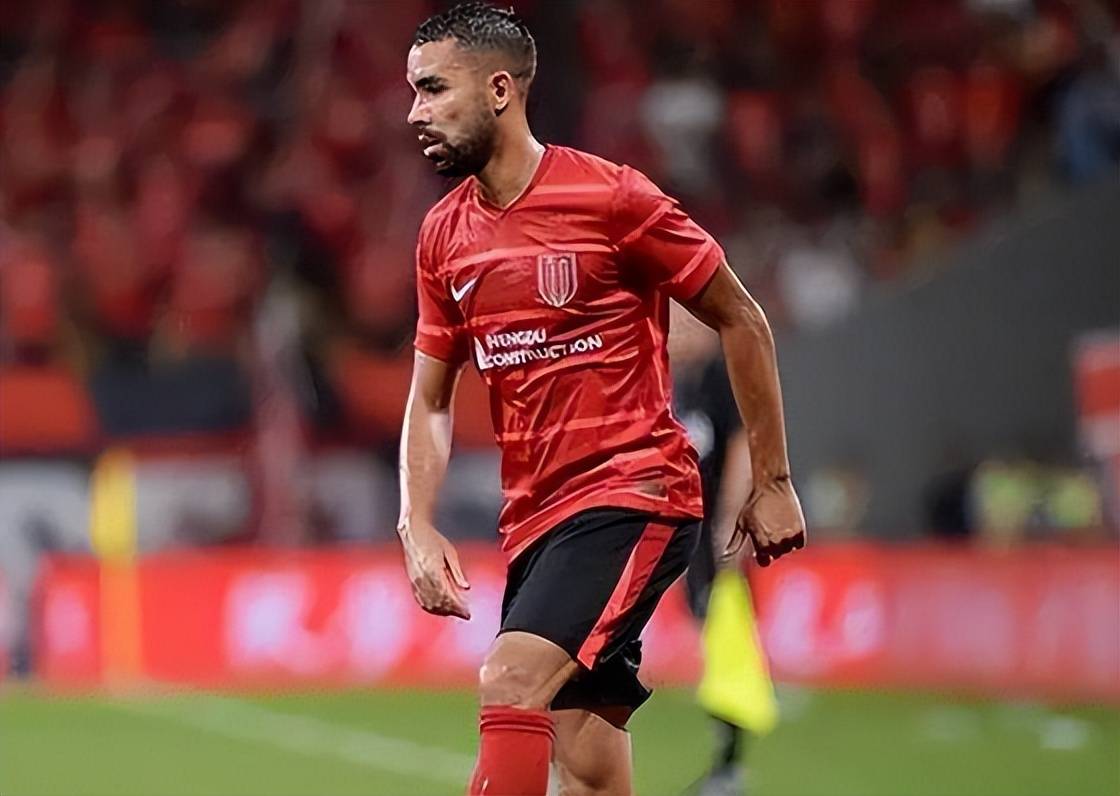 韩鹏转正,山东泰山外租5将回归,段刘愚或被重用,已锁定新外援铁卫 (图5) 韩鹏转正,山东泰山外租5将回归,段刘愚或被重用,已锁定新外援铁卫 (图5)