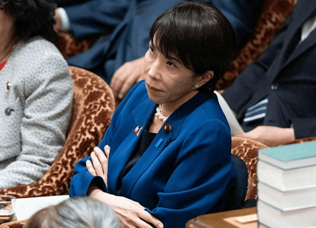 中俄联手敲打日本，石破茂再次警告高市早苗，日本将面临不可承受的后果！ (图1)