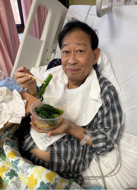 香港知名男星受病魔折磨,讲话上气不接下气,拼命工作养啃老儿子 (图5) 香港知名男星受病魔折磨,讲话上气不接下气,拼命工作养啃老儿子 (图5)