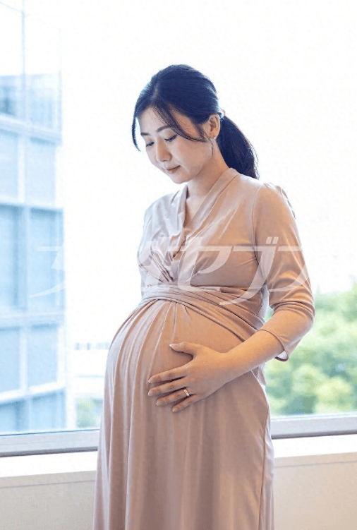 福原爱二婚细节曝光!否认出轨,离婚半年后才恋爱,现已大肚如箩 (图2) 福原爱二婚细节曝光!否认出轨,离婚半年后才恋爱,现已大肚如箩 (图2)