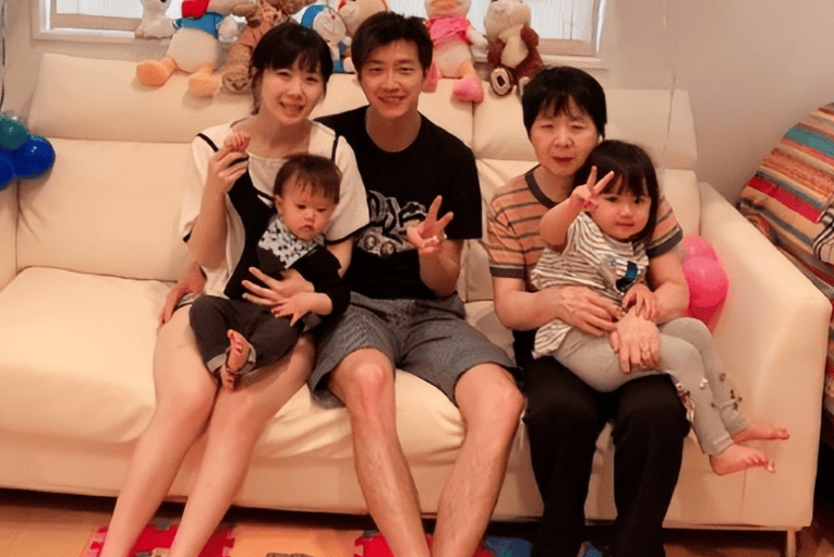 福原爱二婚细节曝光!否认出轨,离婚半年后才恋爱,现已大肚如箩 (图11) 福原爱二婚细节曝光!否认出轨,离婚半年后才恋爱,现已大肚如箩 (图11)