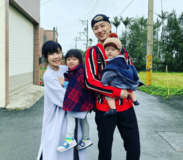 福原爱二婚细节曝光!否认出轨,离婚半年后才恋爱,现已大肚如箩 (图12) 福原爱二婚细节曝光!否认出轨,离婚半年后才恋爱,现已大肚如箩 (图12)