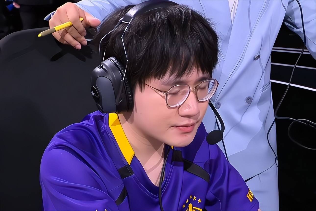 坦然梦回巅峰，马超绕后一打四，妖刀盛赞：有他兜底，放心 (图1)