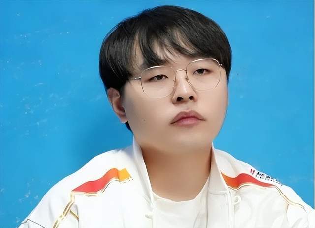 前LPL一线上单转型当陪玩，发现致富路时薪超1K？解说都惊呆了！ (图1)