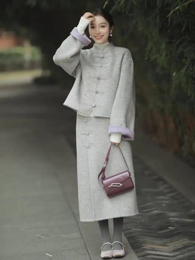 “陈乔恩”新穿法火出圈：新中式外套+半身裙，松弛洋气又减龄！(图9)