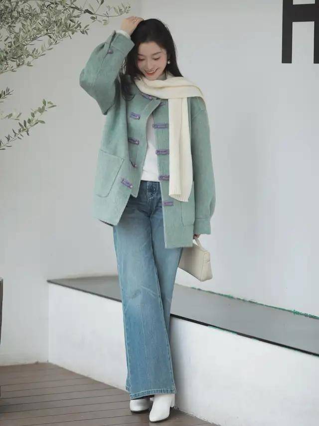 “陈乔恩”新穿法火出圈：新中式外套+半身裙，松弛洋气又减龄！(图11)