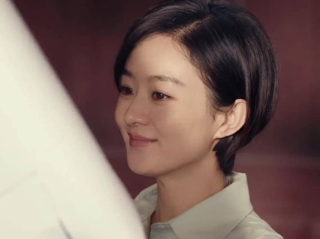 赵丽颖最新古装造型曝光，精修都掩饰不住疲态，200多天没进组了 (图19)