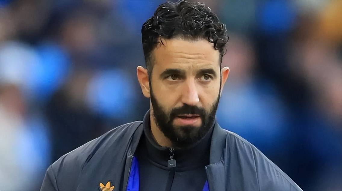 曼联补强计划启动，已拟定10人引援大名单，阿莫林真幸福 (图1)