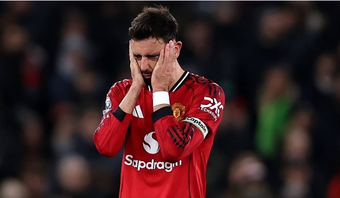 曼联补强计划启动，已拟定10人引援大名单，阿莫林真幸福 (图2)