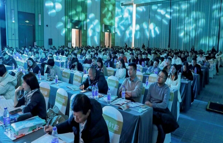 FZAlbCLN39QEYAWS.png image.png