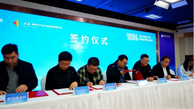 HrHutXlNgWdcrwME.png image.png