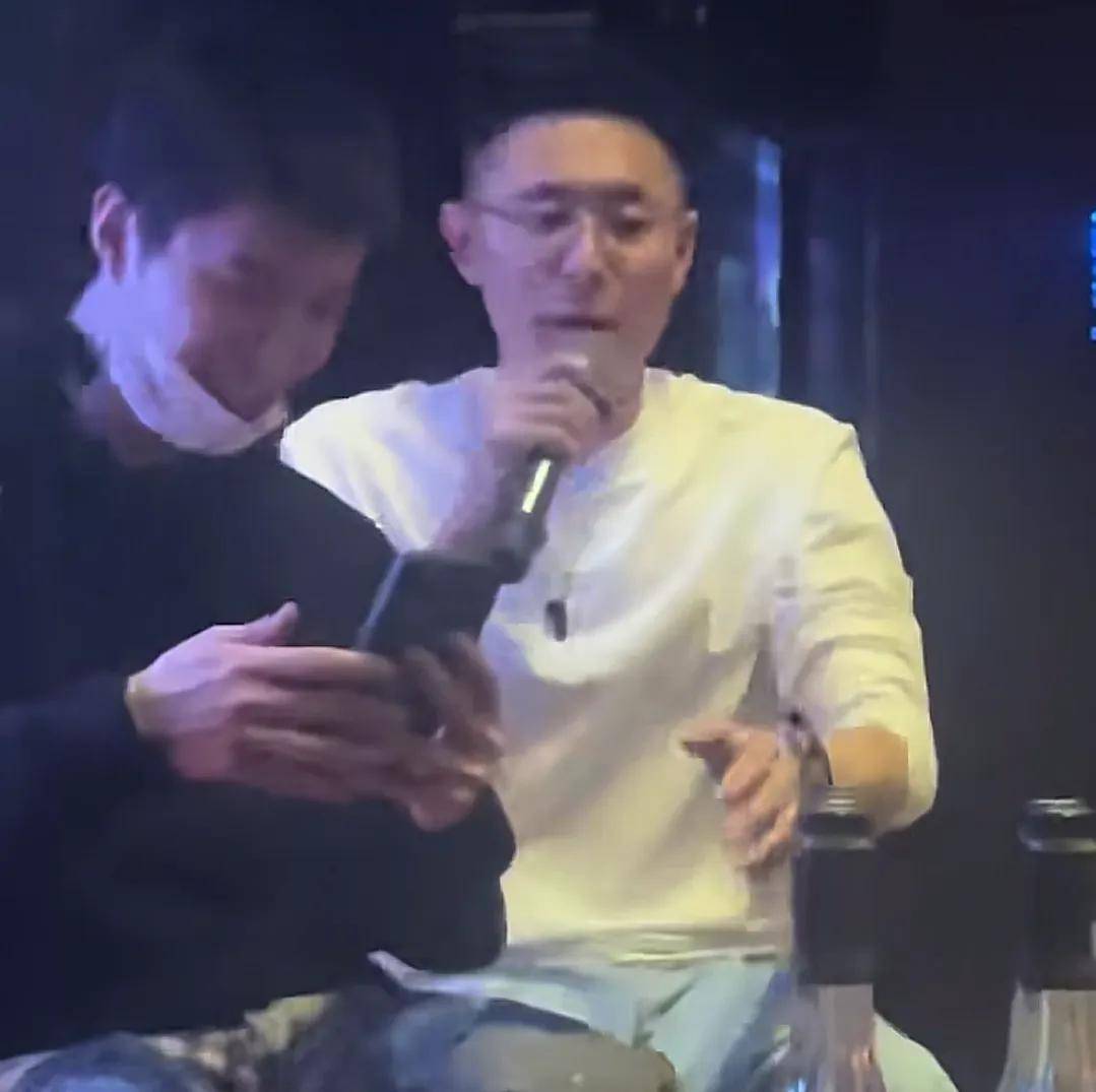 司晓迪事件最全瓜!檀健次私下是舔狗,林更新爱约,张一山最大方 (图15) 司晓迪事件最全瓜!檀健次私下是舔狗,林更新爱约,张一山最大方 (图15)