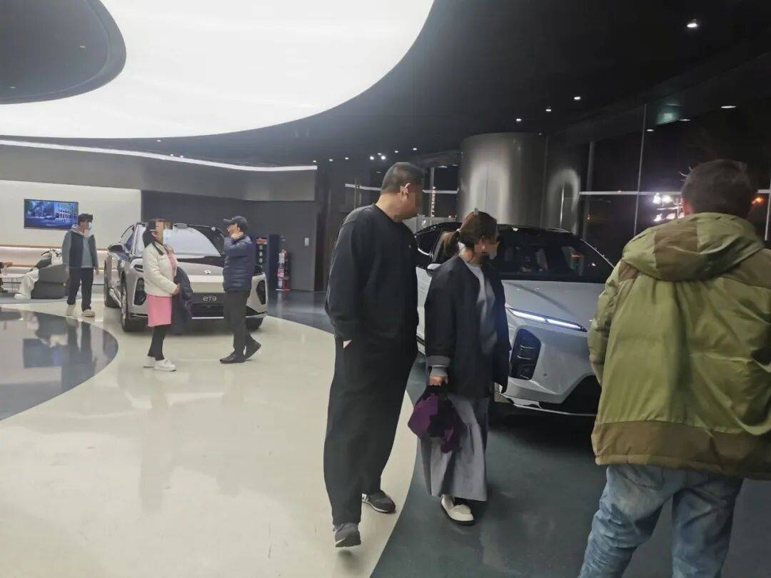 年末车市上演政策“窗口期”博弈(图1)