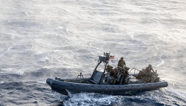 美军不宣而战,委内瑞拉港口大爆炸(图2) 美军不宣而战,委内瑞拉港口大爆炸(图2)